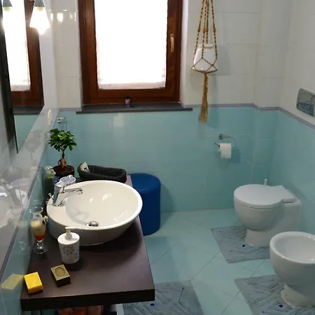 Le Rose بيت ضيافة تريكاستانيي
